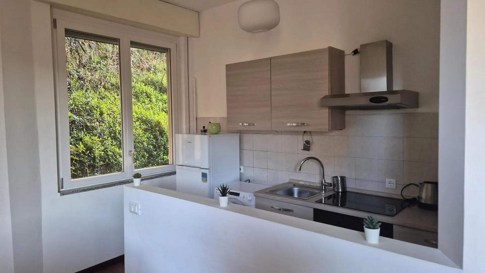 Como City Apartments 0*,